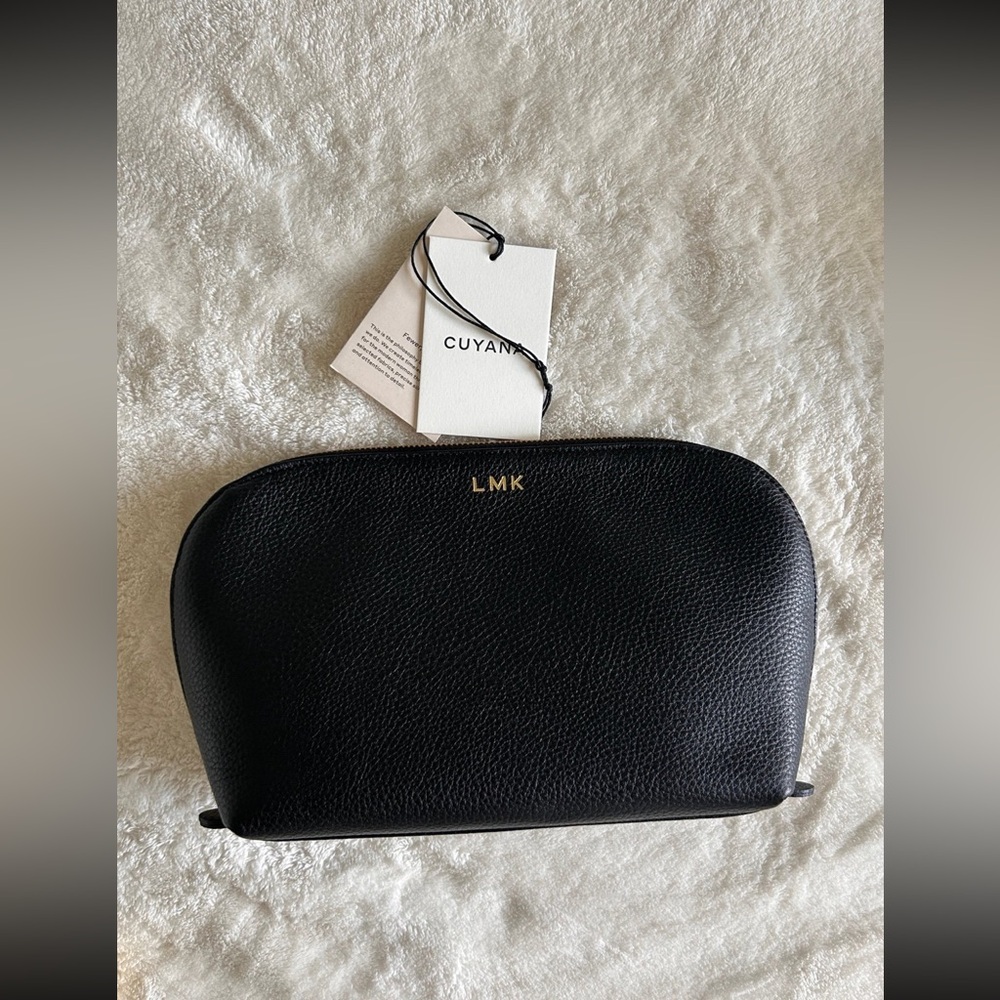 Cuyana Leather Travel Case Toiletry Bag - Picture 1 of 8
